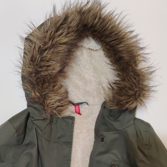 H&M Divided Shearling Coat size 6 - Picture 2 of 6